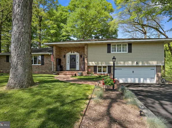 647 McCauley Pond Rd, Harrington, DE 19952