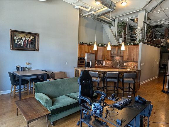 5th image of 2245 Blake St APT A