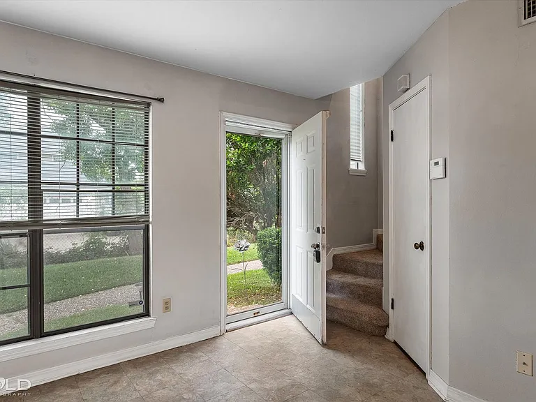 236 Settlers Park Dr — Photo 14