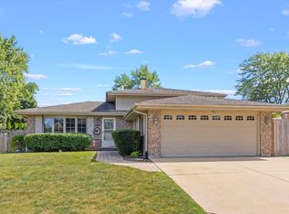 751 Evergreen Ln, Bartlett, IL