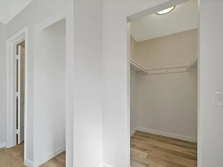 Walk in closet