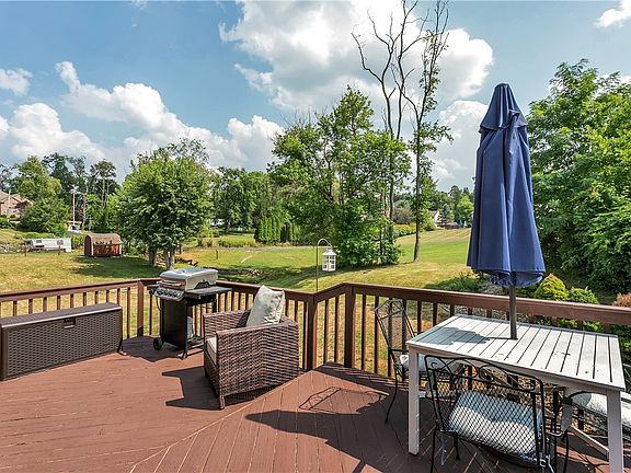 5th image of 10858 Hunters Woods Ln