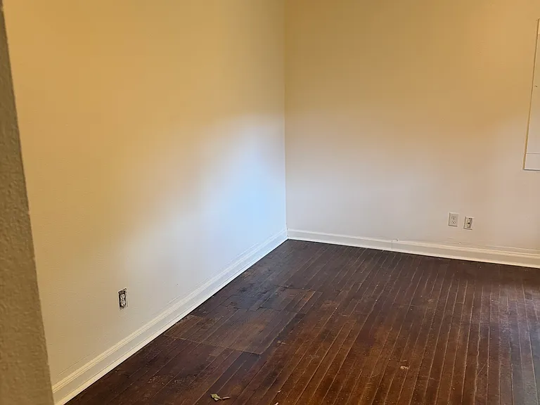 615 S Dewey St — Photo 13