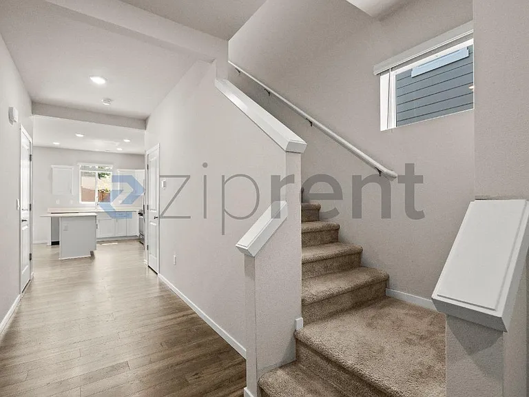111 17th Dr — Photo 3