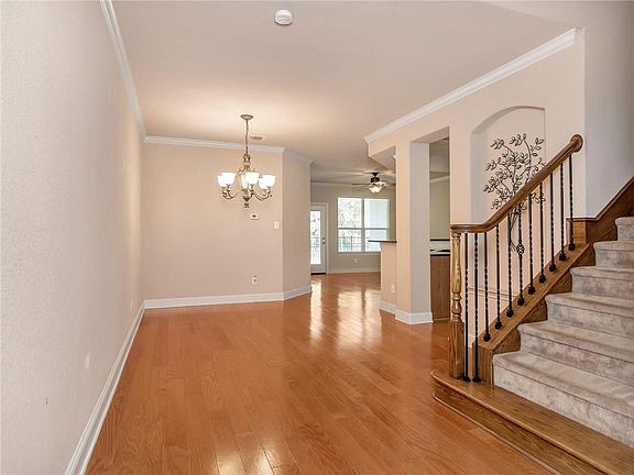 4th image of 2611 Eagle Dr