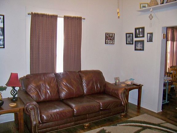 4th image of 411 S 14th St