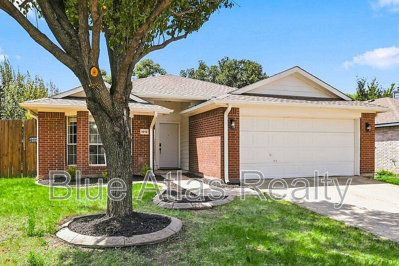 1st image of 1012 Waterview Dr