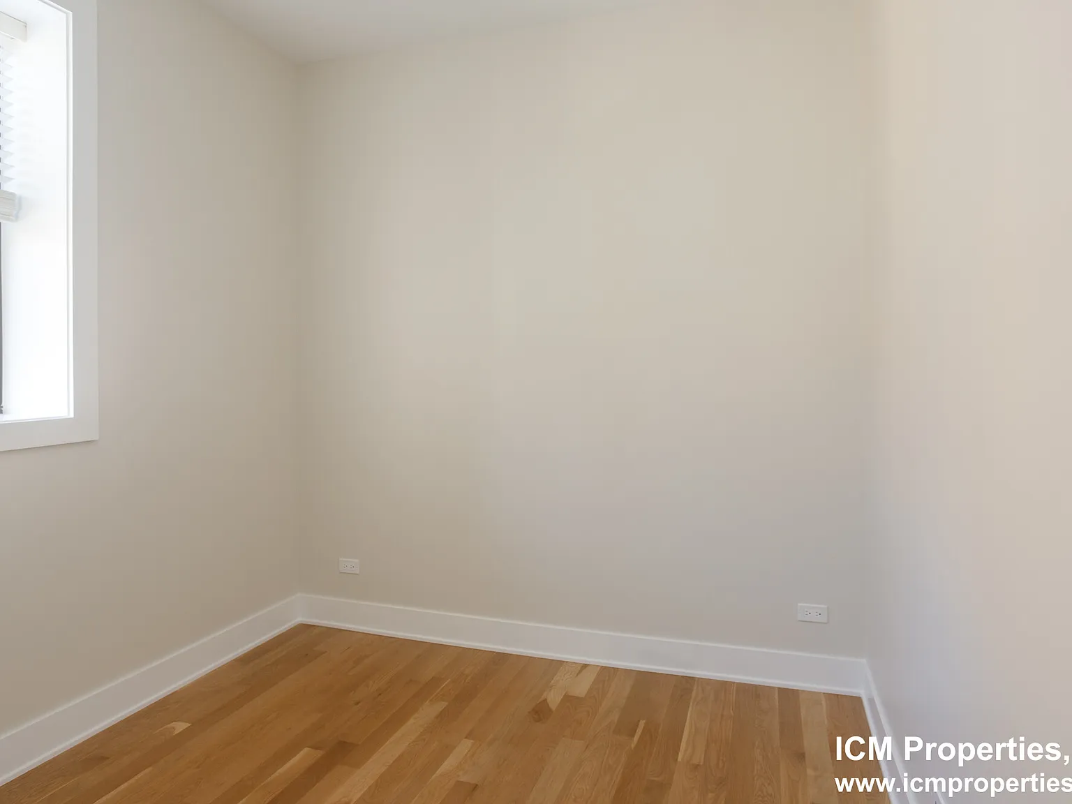 3 bed, 2.5 bath, 1200 sqft, $4,425 — Photo 2