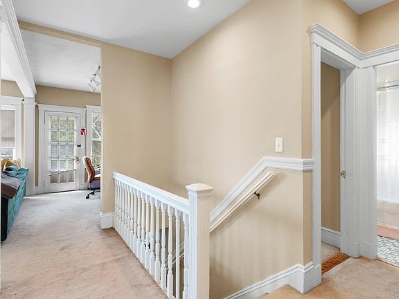5th image of 7 Yale St
