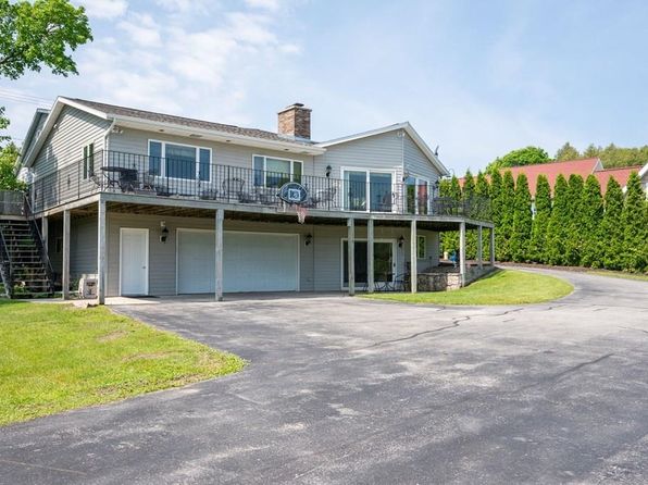 4084 Main St, Fish Creek, WI 54212
