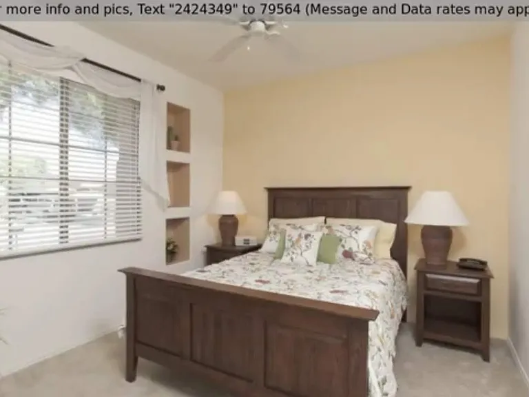 314 E Calle Trona — Photo 3