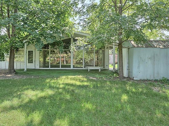 4th image of 1914 Park Forest Dr