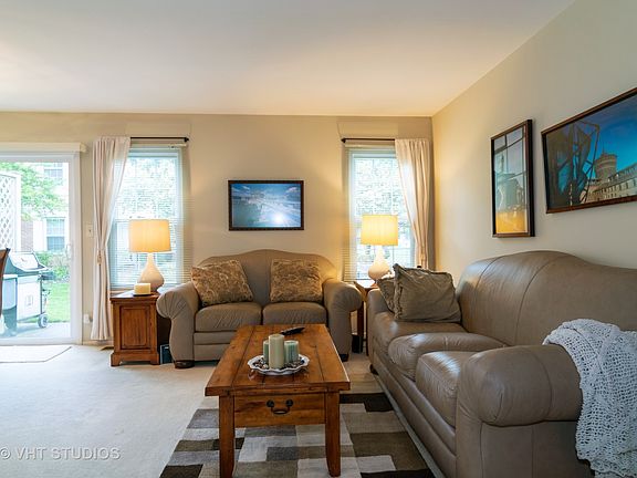 4th image of 263 Green Knoll Ln