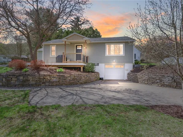 11 Wilson Dr, Marcellus, NY 13108