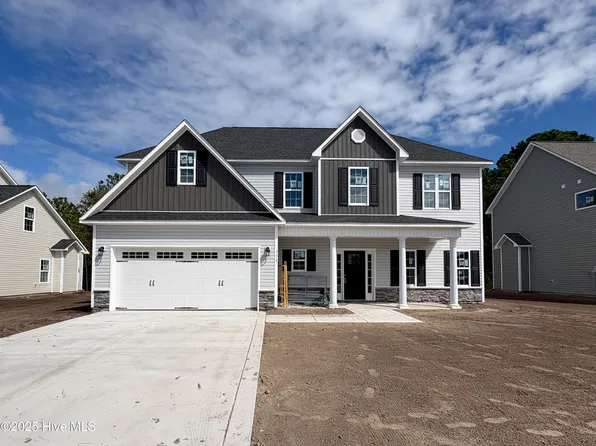 716 Ellabond Street, Sneads Ferry, NC 28460