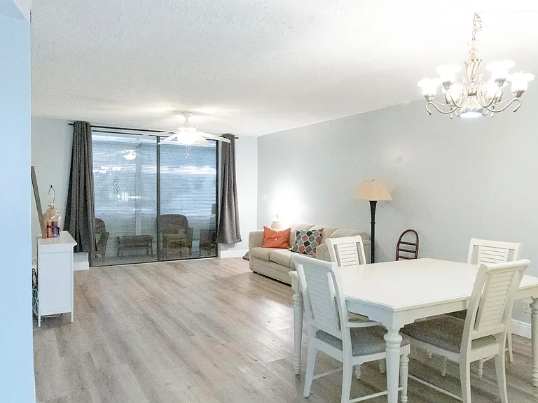 2851 Somerset Dr #116E — Photo 9