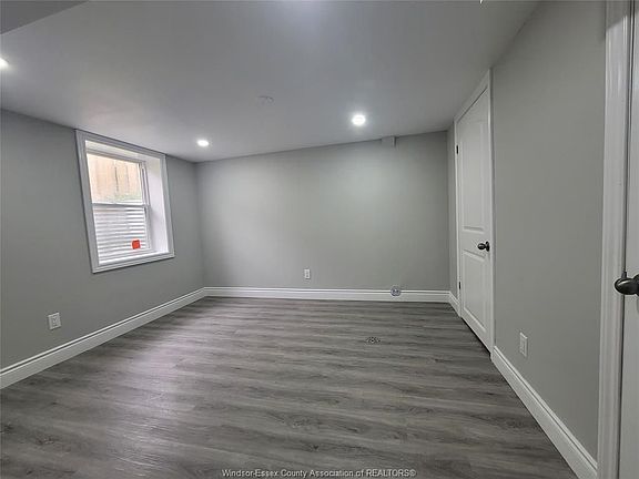 4th image of 2678 Askin Ave #Basement