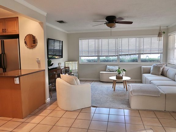 4th image of 4571 Beacon Dr