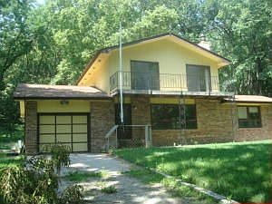 1st image of 2017 Oak Dr