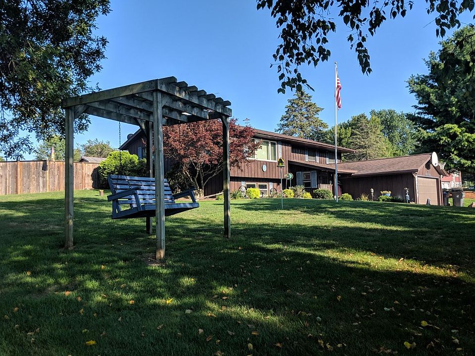 1st image of W2194 Shamrock Dr
