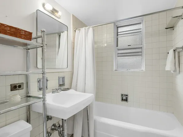 205 East 63rd Street image 7 of 7