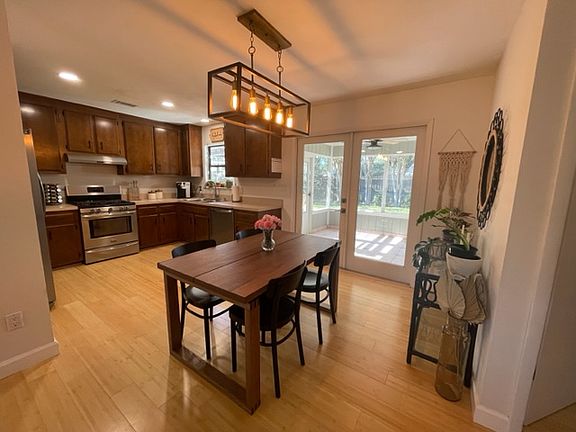 4th image of 6022 NW 37th Dr