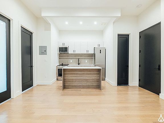 2nd image of 471 Tompkins Ave #2A