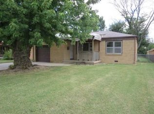 1740 S Fabrique Dr, Wichita, KS 67218