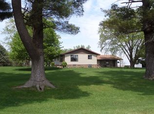 1423 160th St, Gladbrook, IA 50635