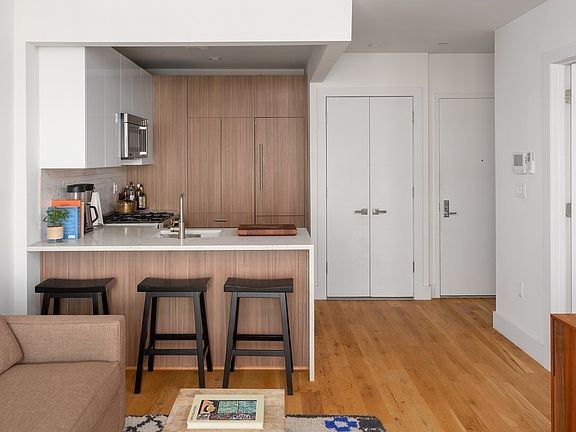 4th image of 838 Quincy St #4K