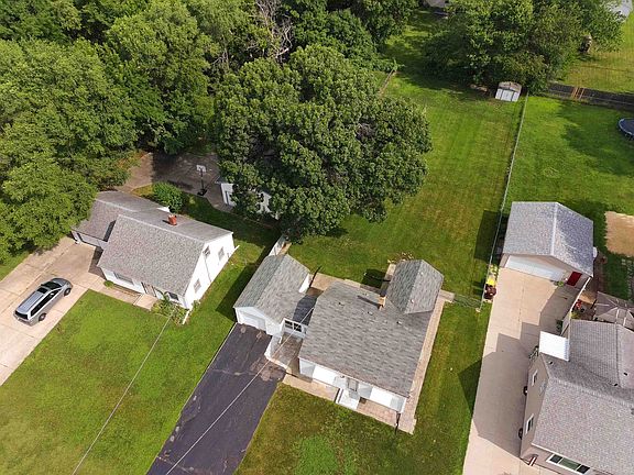 4th image of 608 Wayne Dr