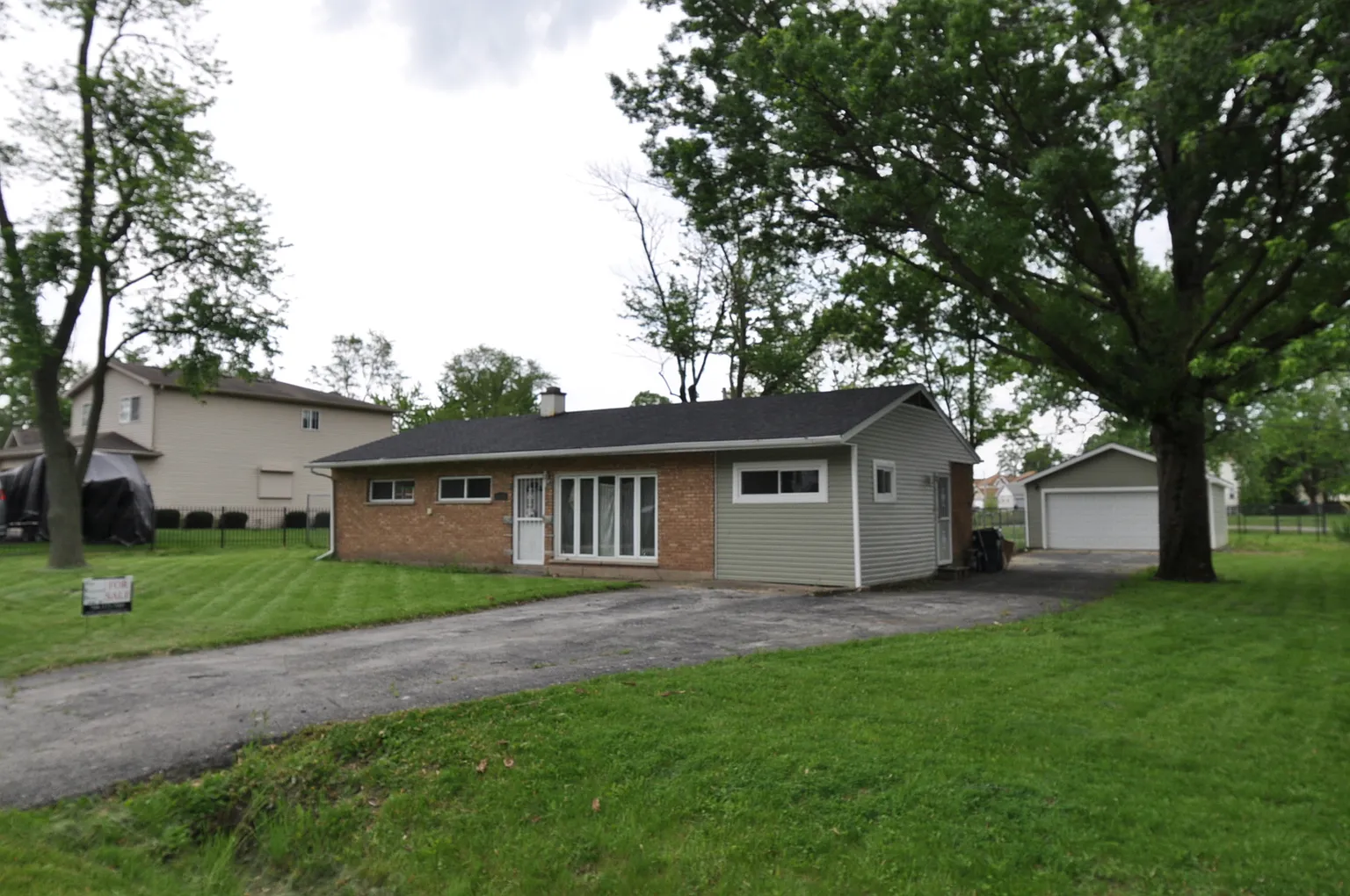 16534 Plainview Dr photo 1
