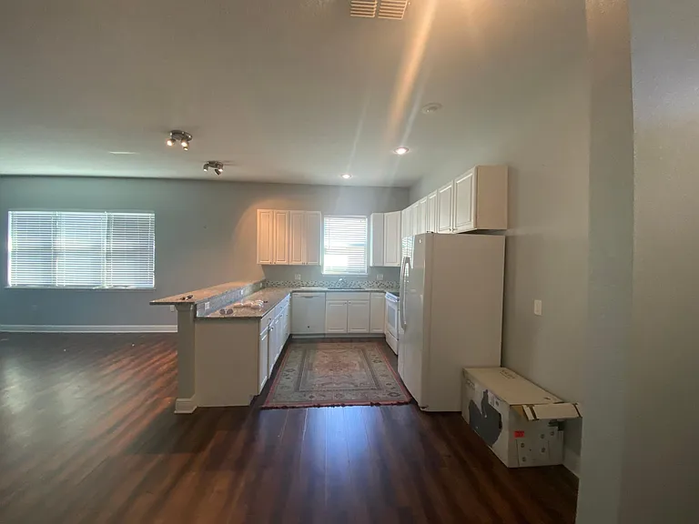 5375 Sunrise Blvd — Photo 6