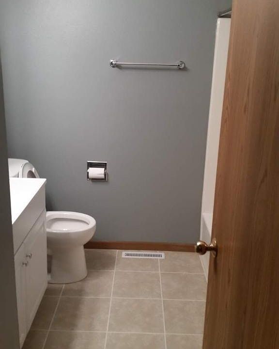 2nd image of 1240 Daleview Dr Unit 4