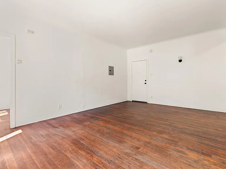 232 N Avenue 53 #8 — Photo 4
