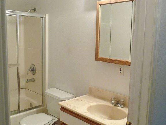 3rd image of 8074 Maple Ave SE #7137902