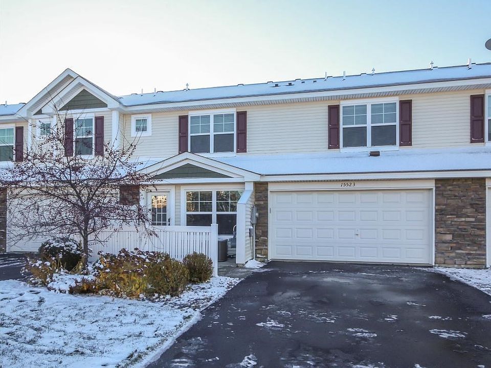 Welcome to 15523 60th Avenue North!