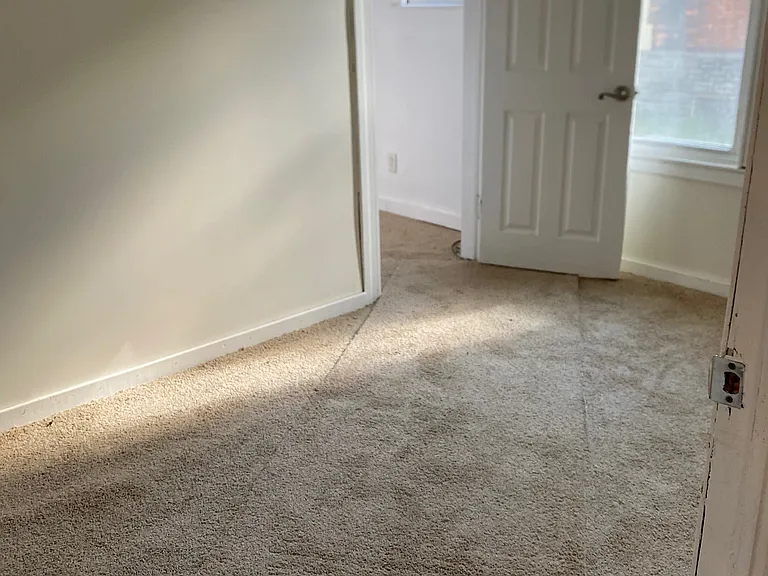 3008 Lothrop St — Photo 5