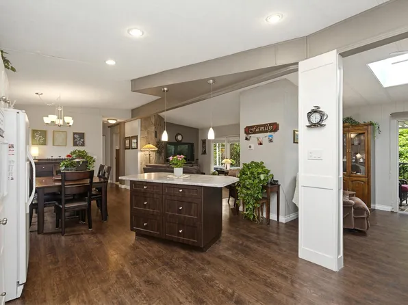 27111 0th Ave #6, Matsqui 4, BC V4W 2T2