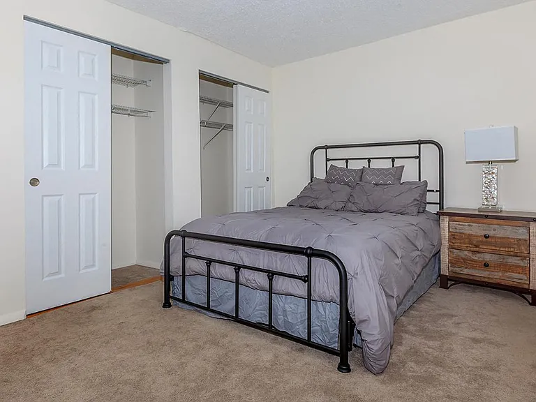 North Wood Apartments — Photo 12