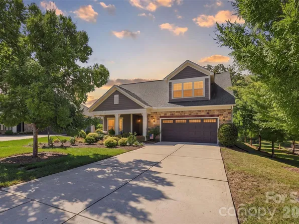 2213 Lincolnshire Ln, Waxhaw, NC 28173