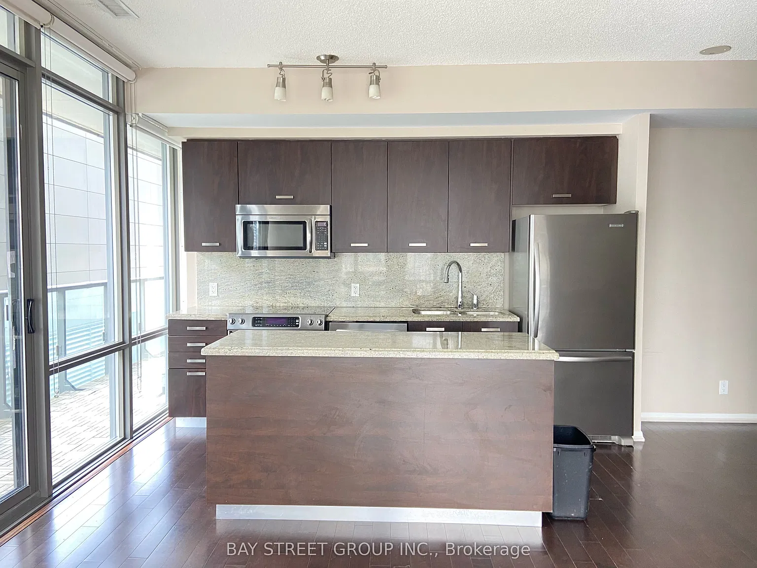 4 bed, $4,400 — Photo 3