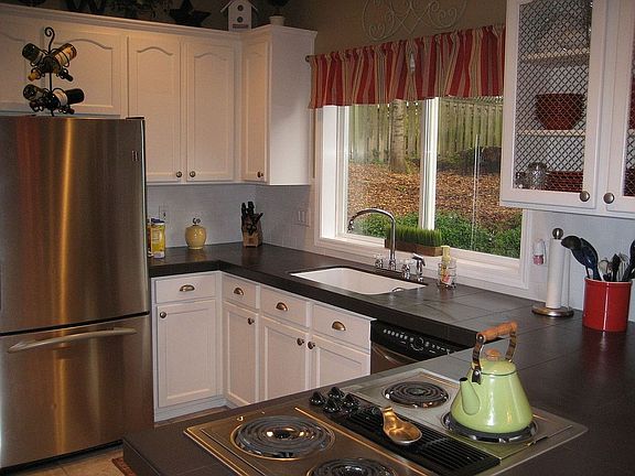 New kitchen and appliances!( $20,000 kitchen remodel) 