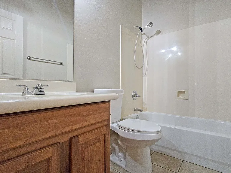 13588 W Alvarado Dr — Photo 20