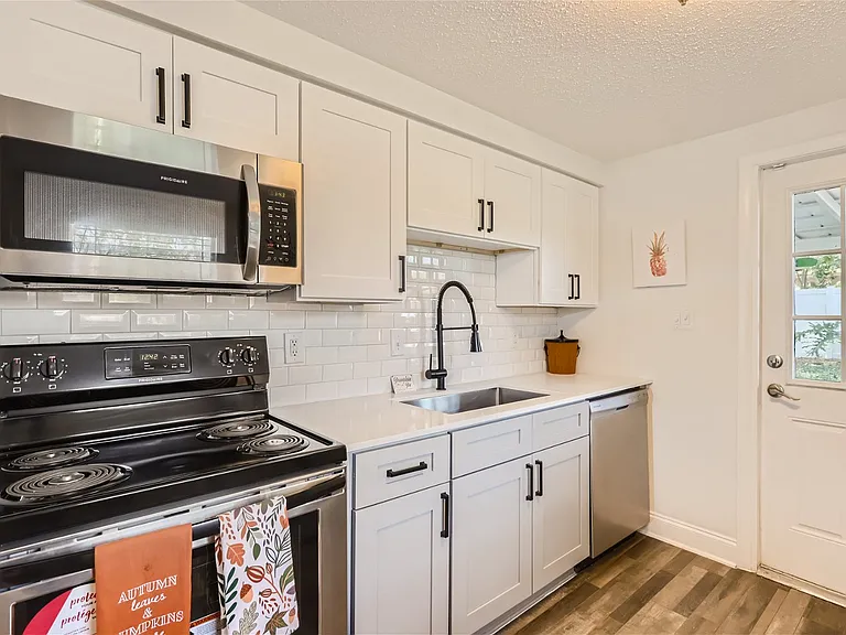 Ayla Apartments — Photo 15