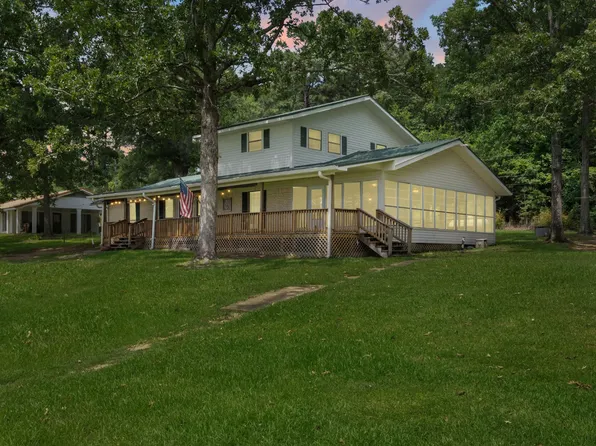 902 Pitt Rd, Many, LA 71449
