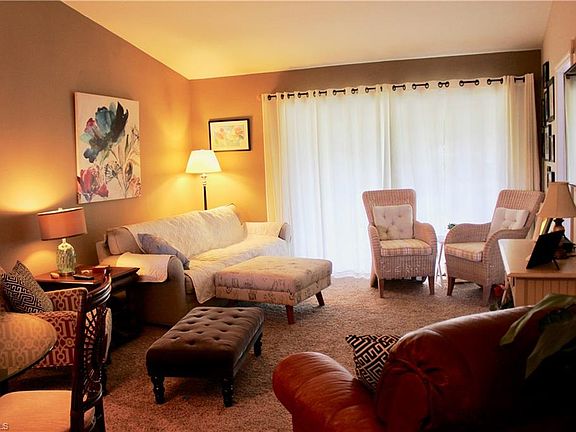 2nd image of 9295 Lake Park Dr APT 202
