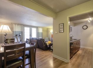 4727 Jarboe St APT 21, Kansas City, MO 64112