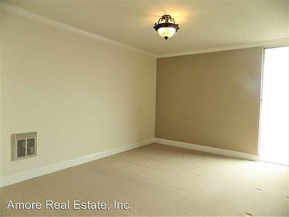 2nd image of 940 Guerrero St APT 21