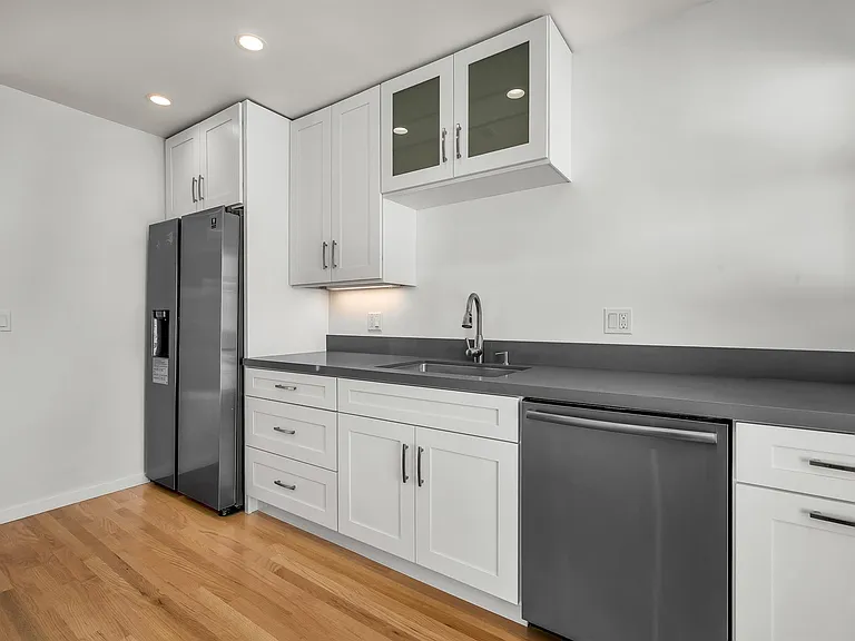 8447 Kittyhawk Ave — Photo 12